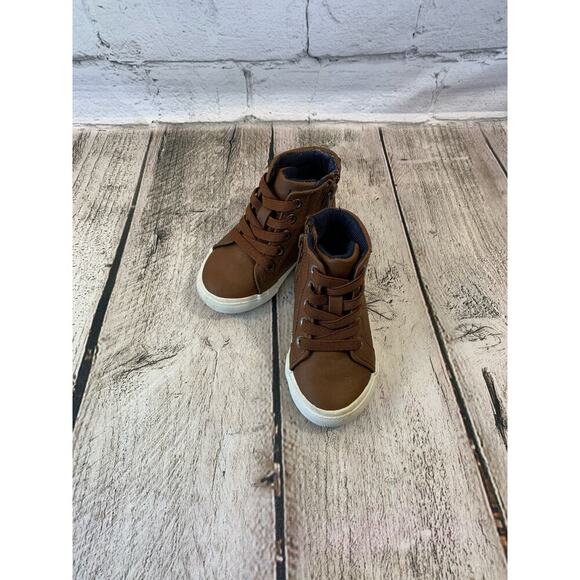 CAT & JACK Boy’s Mateo High Top Sneakers / Size: 5 - Picture 1 of 10
